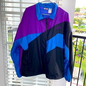 Vintage NIKE Windbreaker
